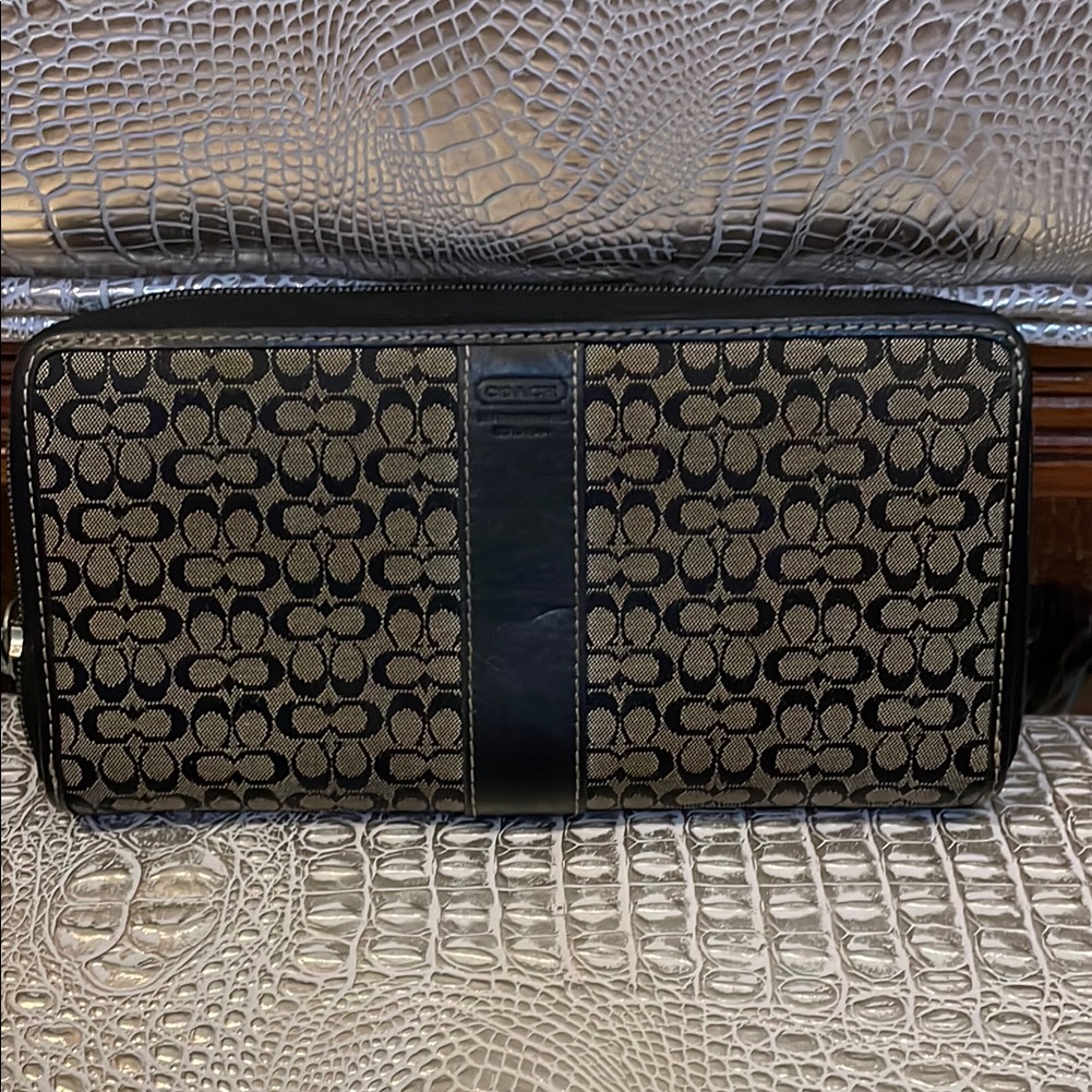 Coach Navy Blue Signature Canvas Zip Wallet